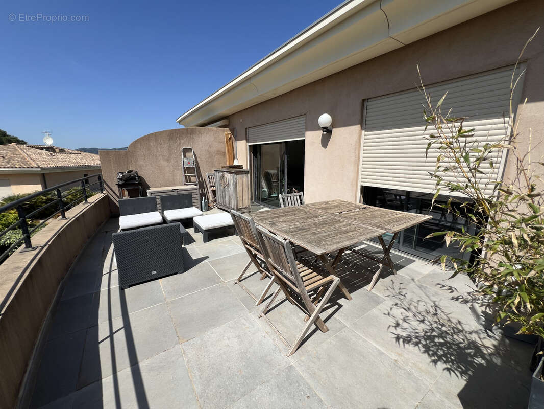 Appartement à SANARY-SUR-MER