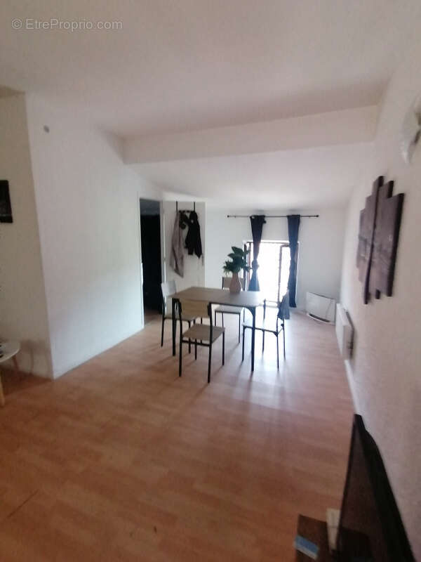 Appartement à LEZIGNAN-CORBIERES