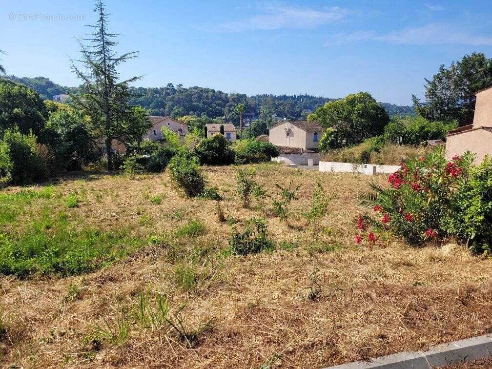 Terrain à GRASSE