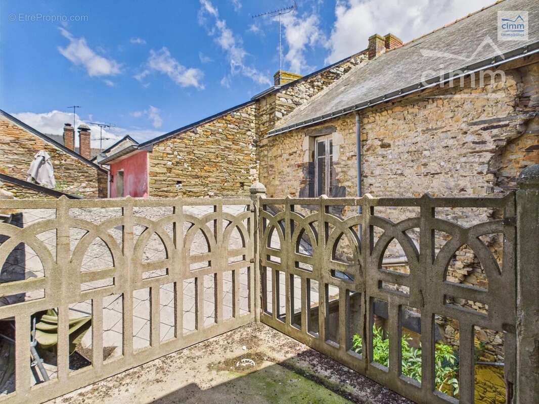 Maison à BAIN-DE-BRETAGNE