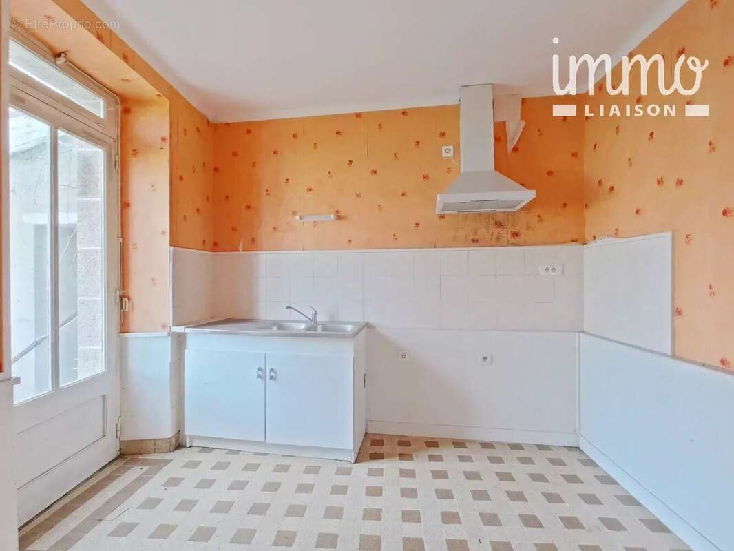 Maison à SAINT-VINCENT-SUR-OUST