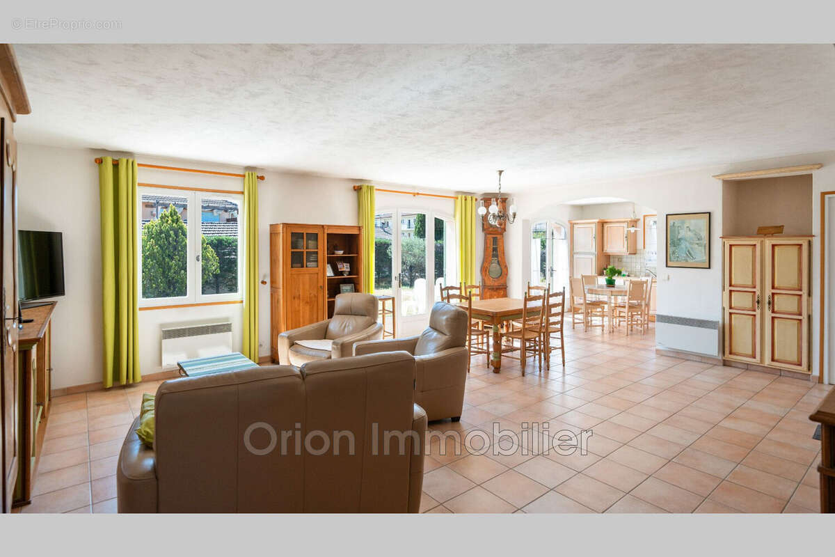 Maison à MANDELIEU-LA-NAPOULE