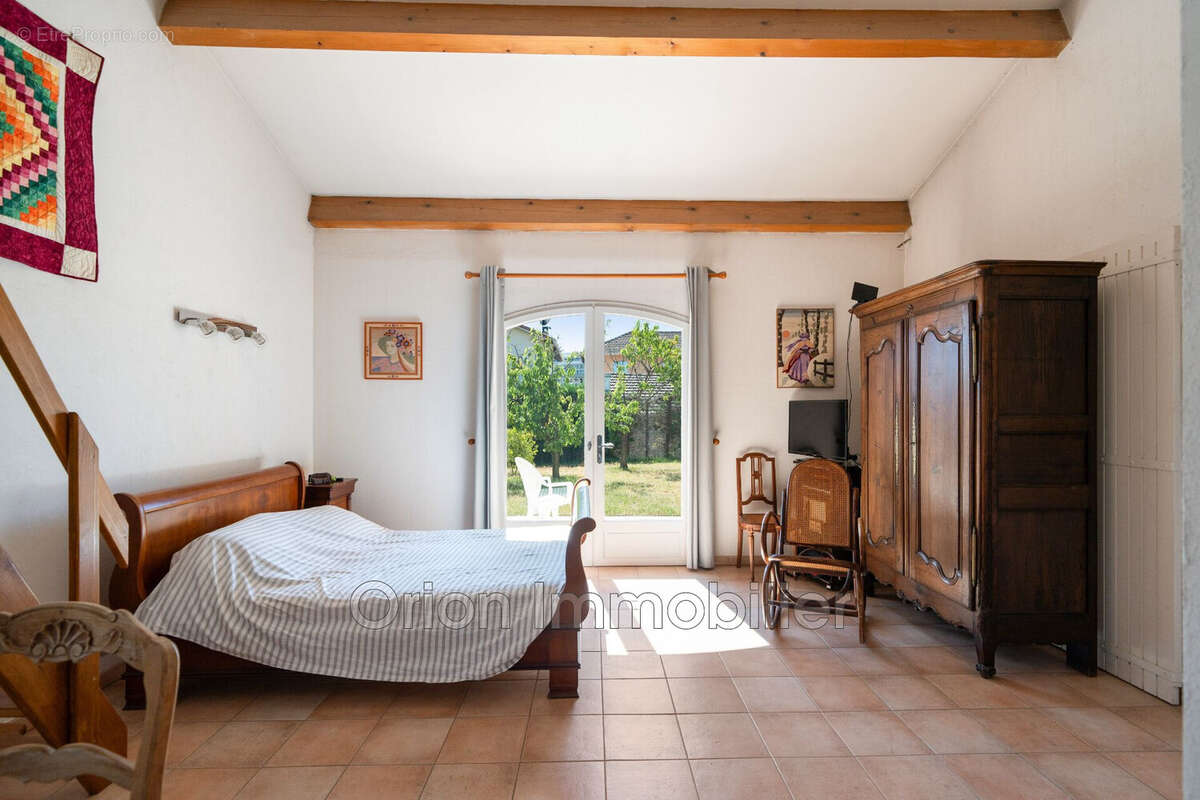 Maison à MANDELIEU-LA-NAPOULE