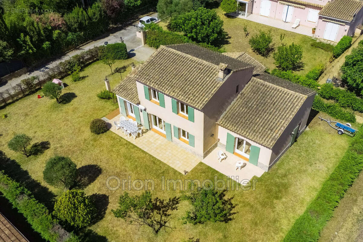 Maison à MANDELIEU-LA-NAPOULE