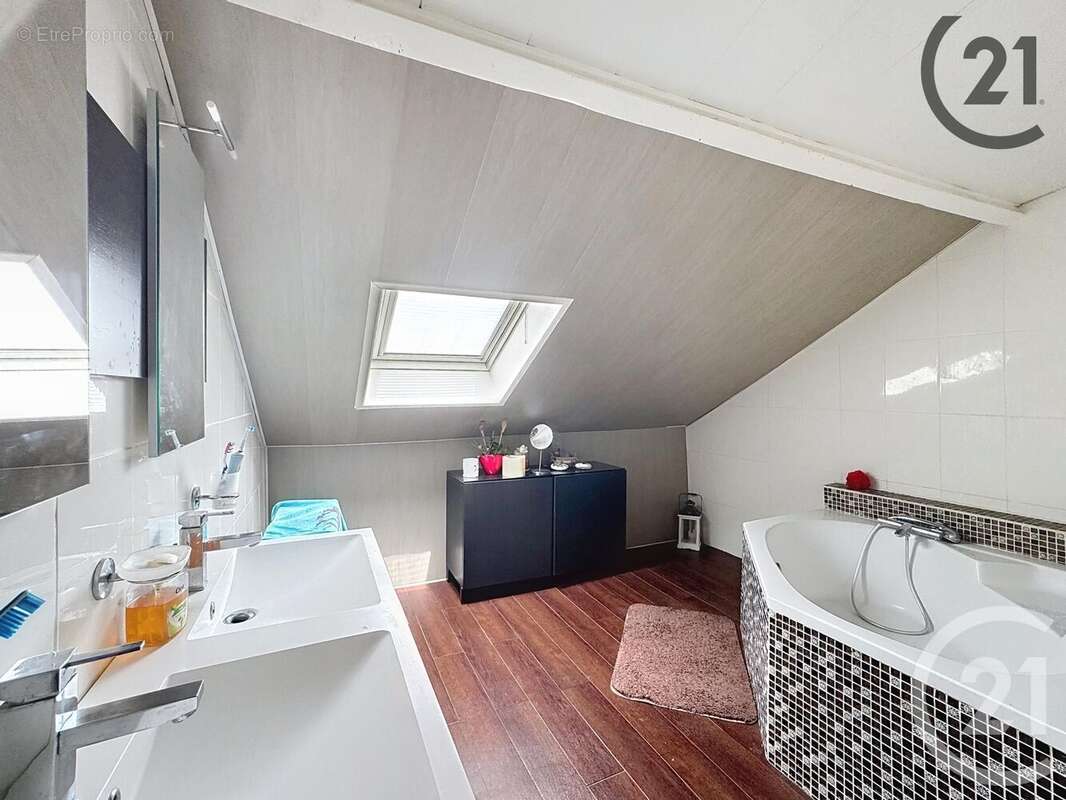 Maison à CHALAUTRE-LA-PETITE