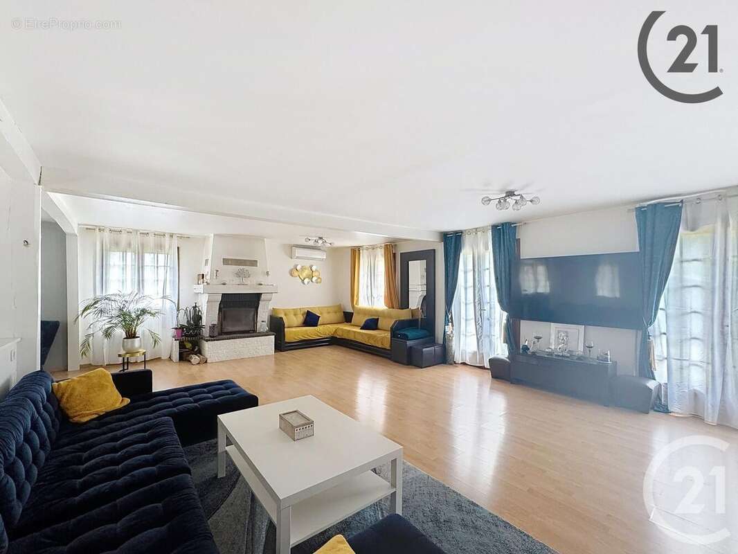 Maison à CHALAUTRE-LA-PETITE