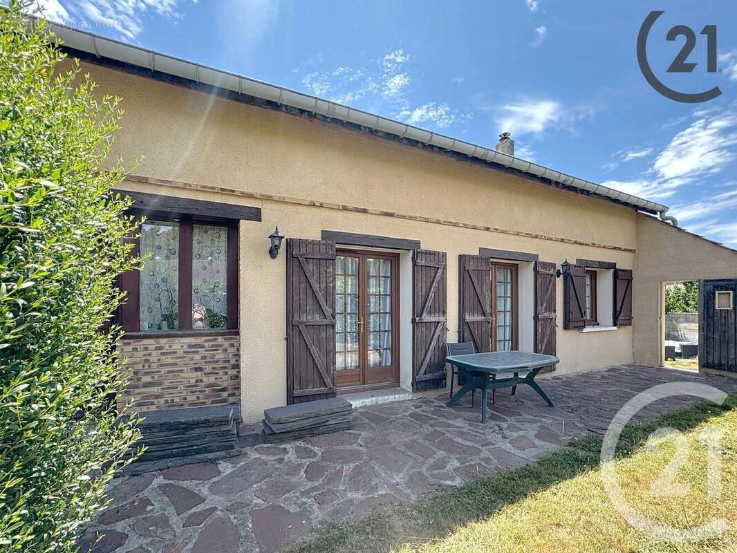 Maison à CHALAUTRE-LA-PETITE