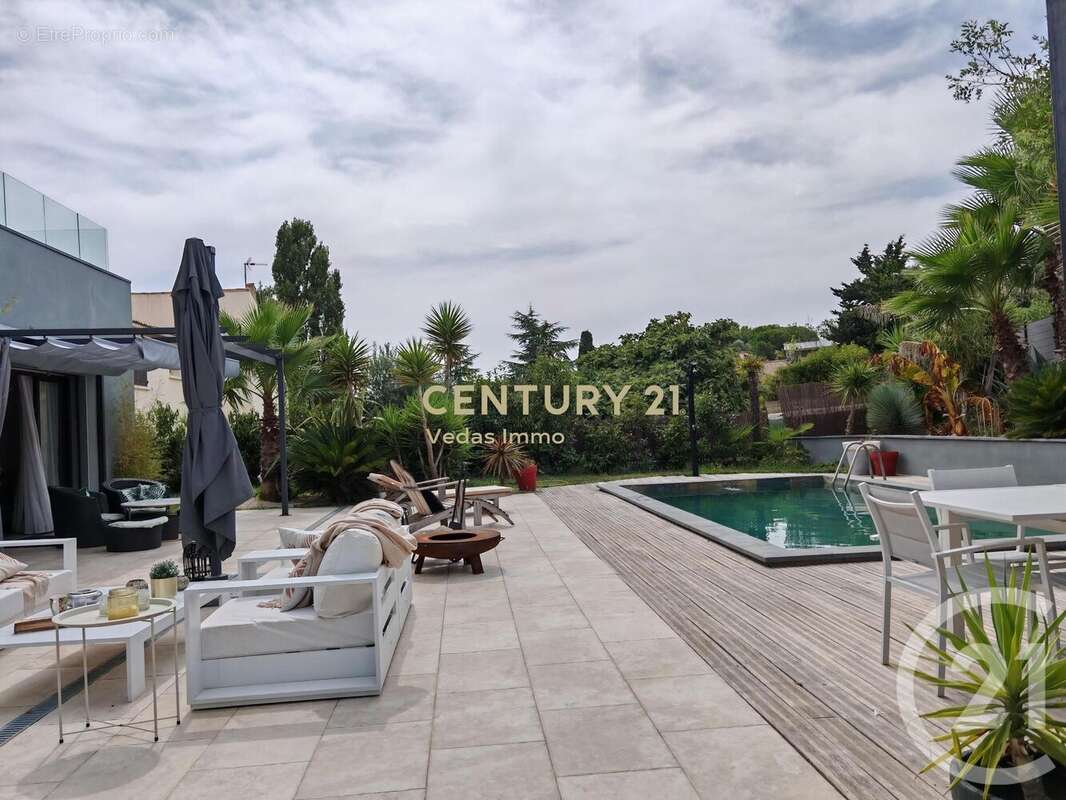 Maison à SAINT-JEAN-DE-VEDAS