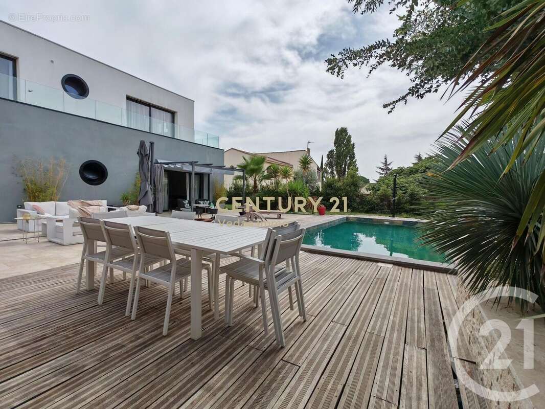 Maison à SAINT-JEAN-DE-VEDAS