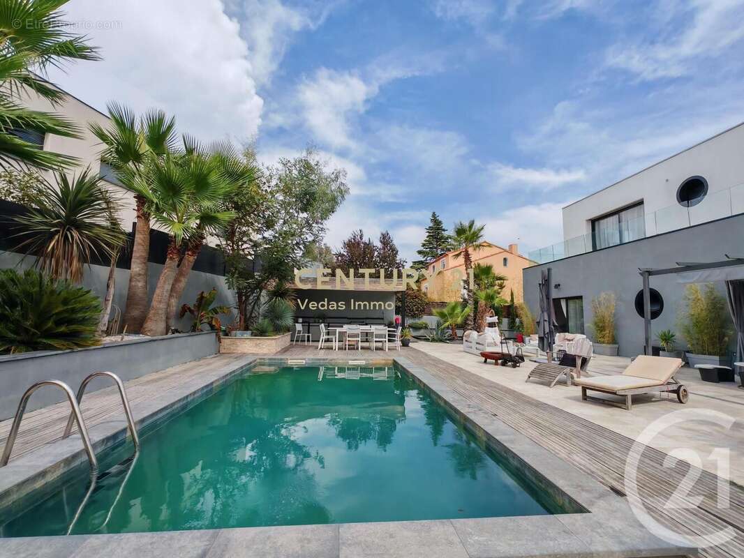 Maison à SAINT-JEAN-DE-VEDAS