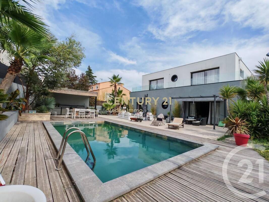 Maison à SAINT-JEAN-DE-VEDAS