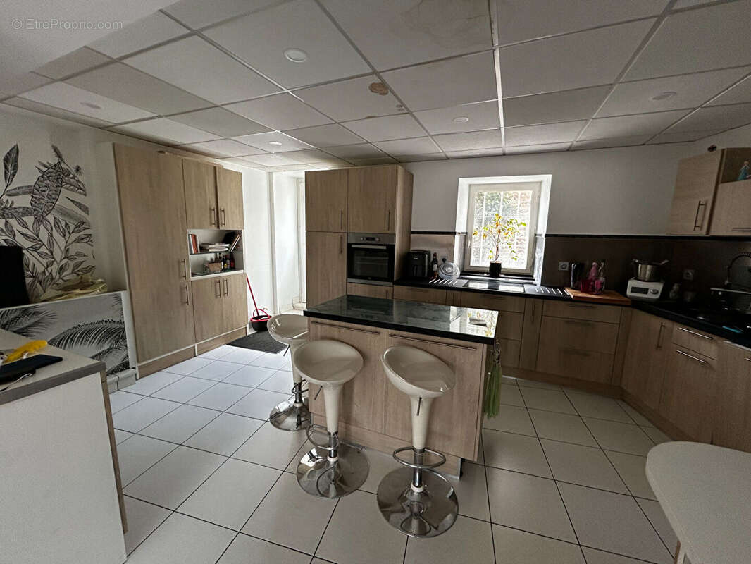 Maison à LOUVIGNE-DE-BAIS