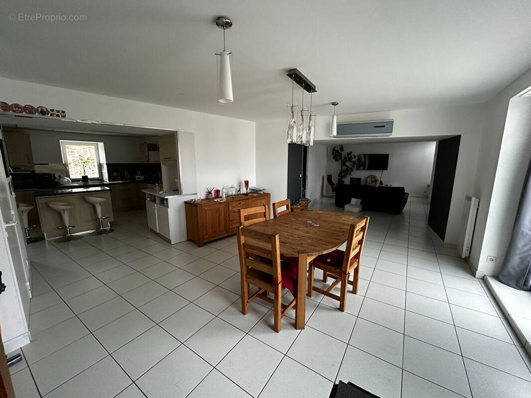 Maison à LOUVIGNE-DE-BAIS