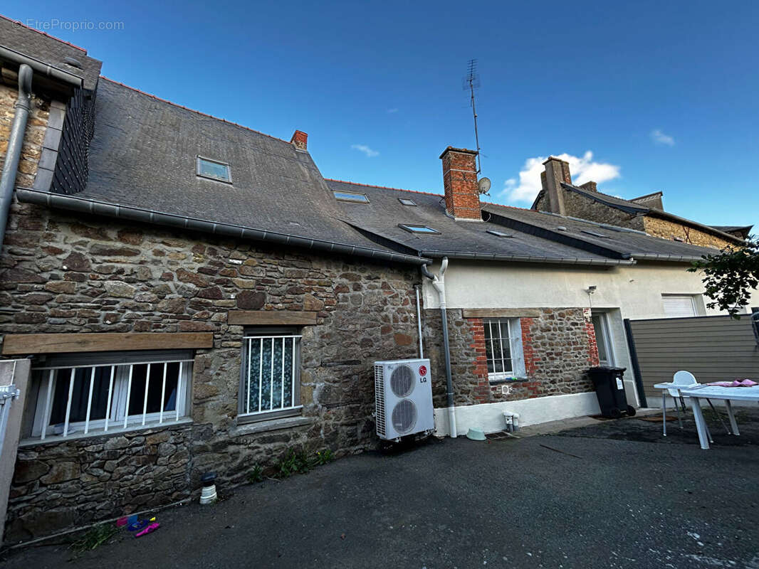 Maison à LOUVIGNE-DE-BAIS