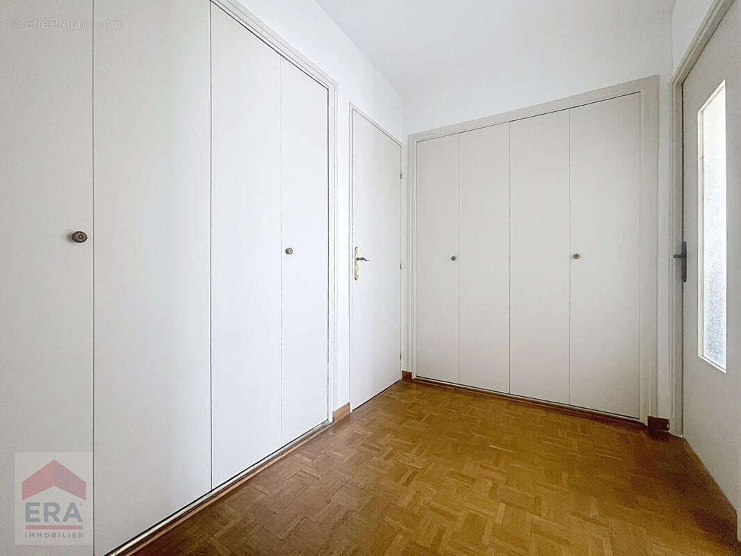 Appartement à MARSEILLE-3E