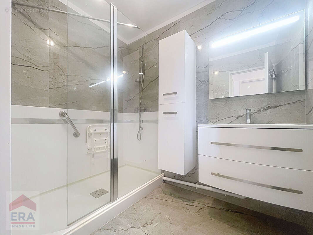 Appartement à MARSEILLE-3E