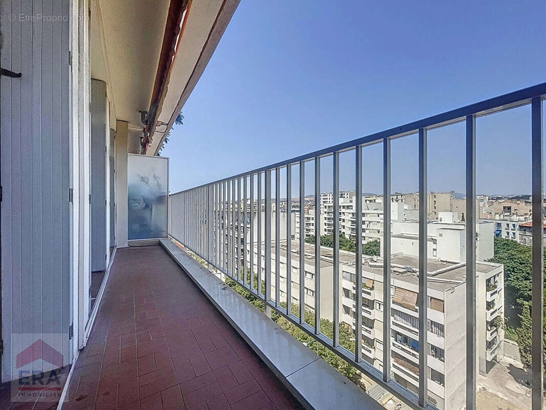 Appartement à MARSEILLE-3E