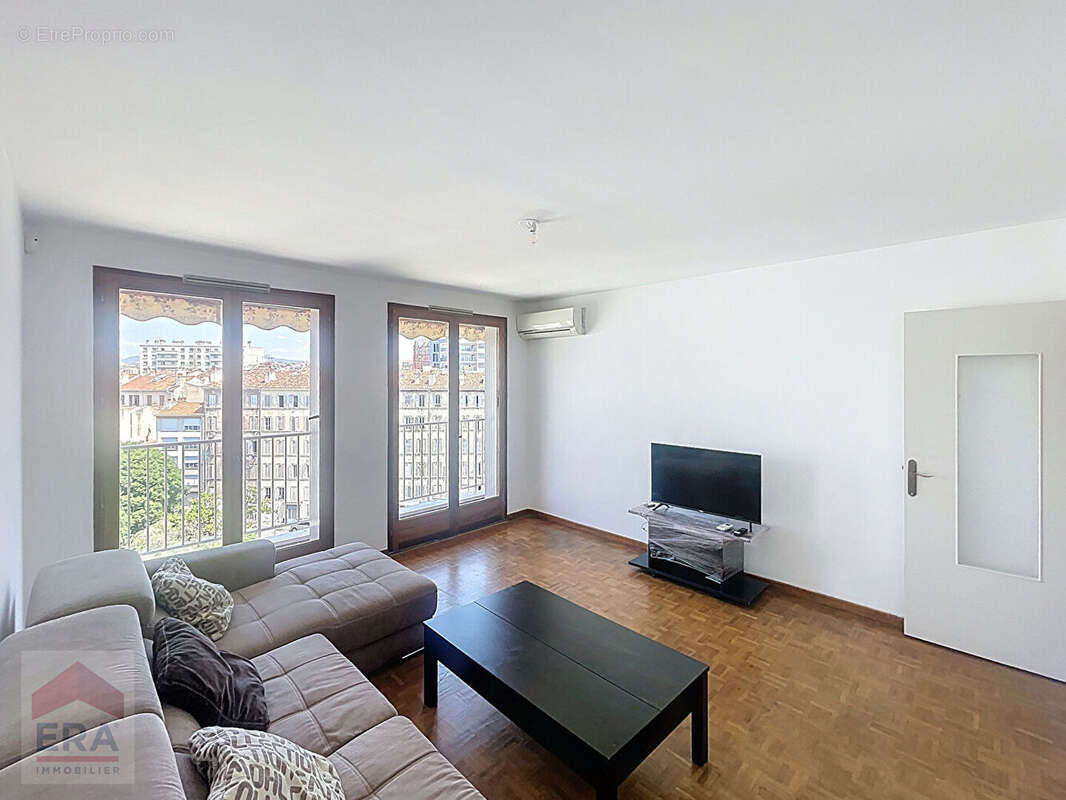 Appartement à MARSEILLE-3E