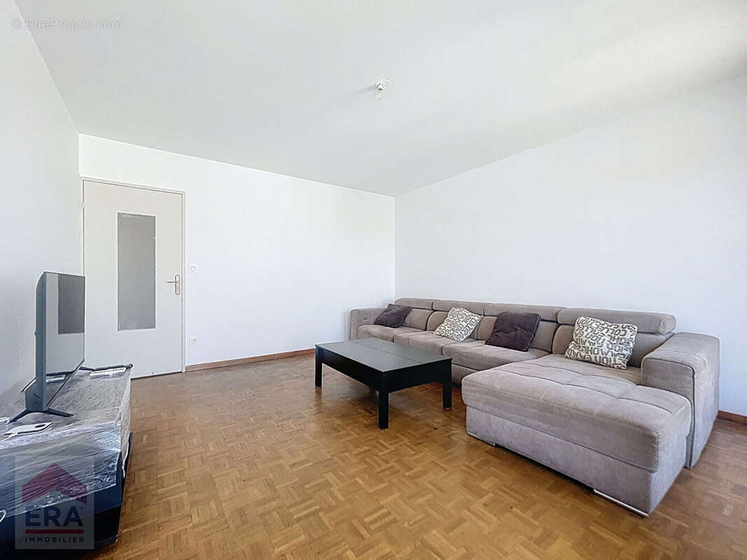 Appartement à MARSEILLE-3E