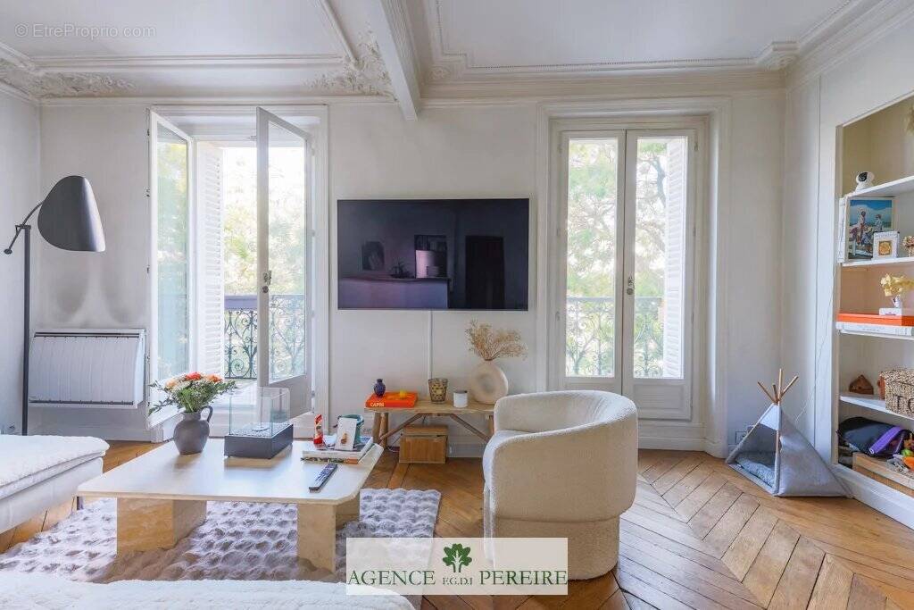 Appartement à PARIS-17E