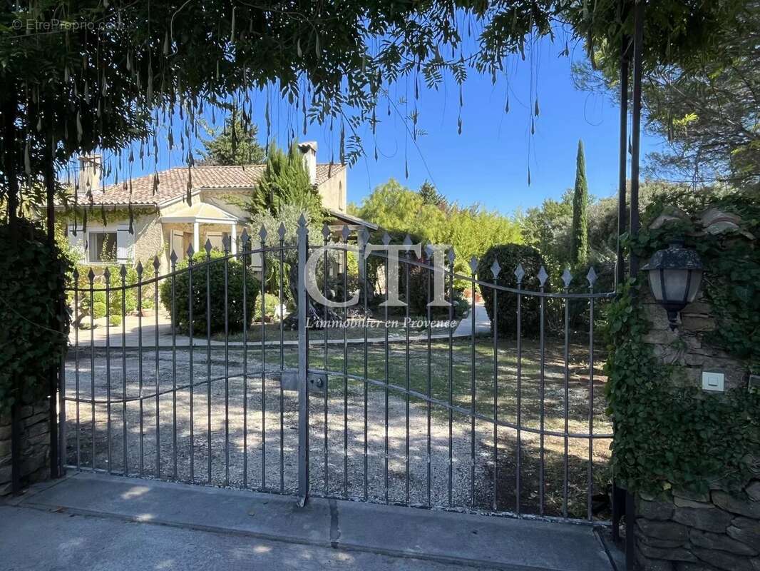 Maison à JONQUIERES