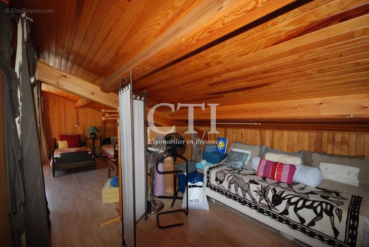 Maison à JONQUIERES