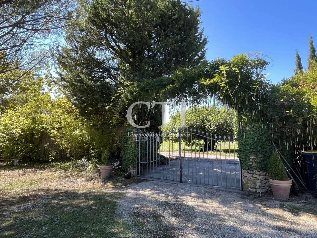 Maison à JONQUIERES