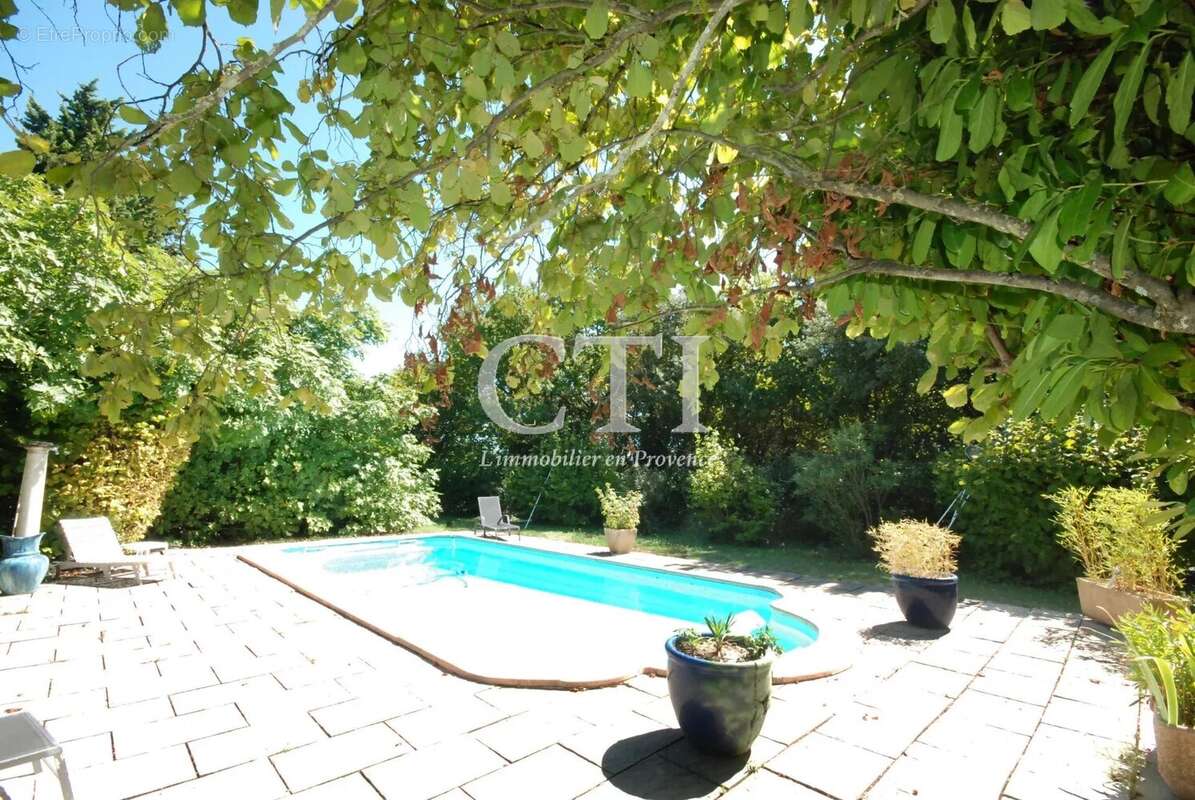 Maison à JONQUIERES