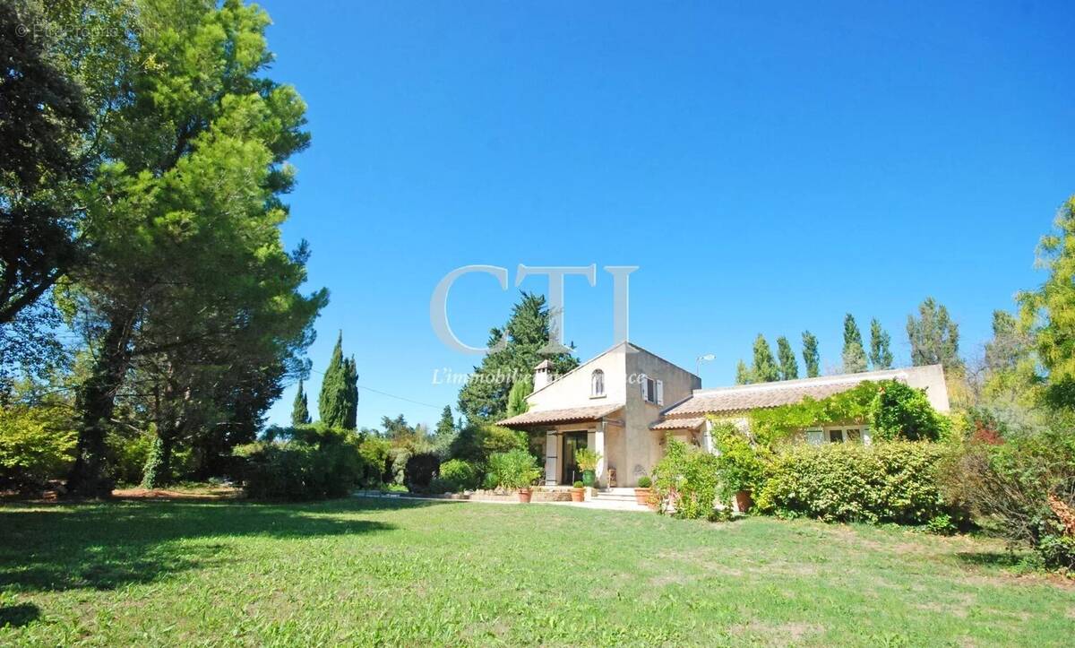 Maison à JONQUIERES