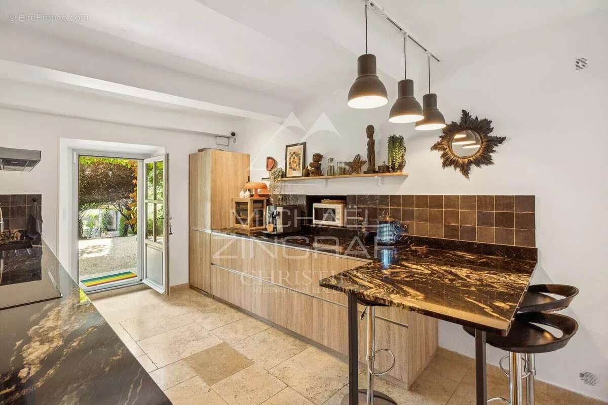 Maison à FIGANIERES