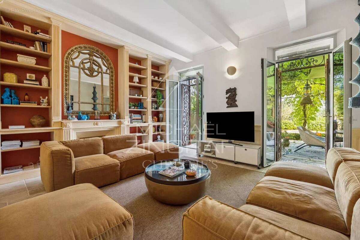 Maison à FIGANIERES