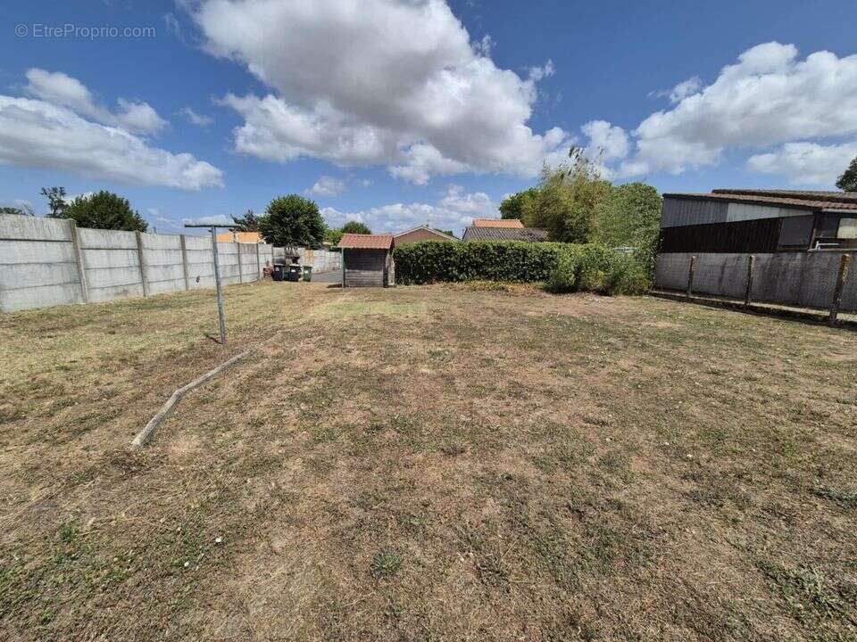 Pauillac- Terrain à vendre- 355m²- Constructible- Calme- - Terrain à PAUILLAC