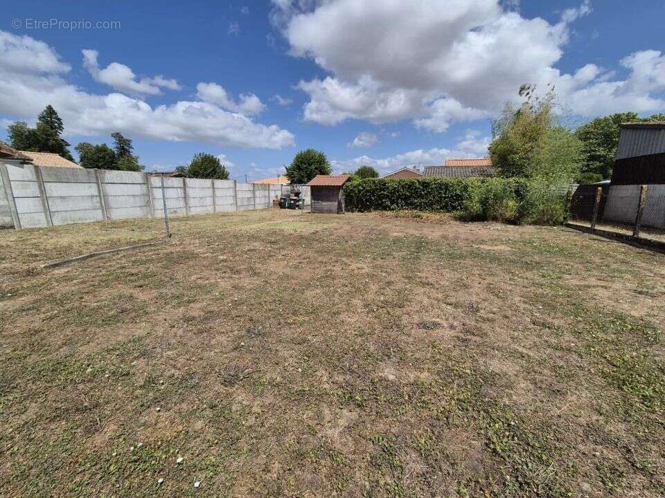 Pauillac- Terrain à vendre- 355m²- Constructible- Calme- - Terrain à PAUILLAC