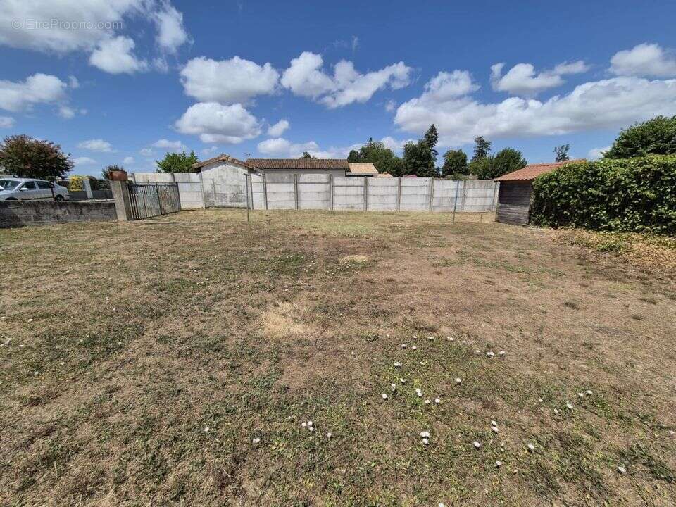 Pauillac- Terrain à vendre- 355m²- Constructible- Calme- - Terrain à PAUILLAC