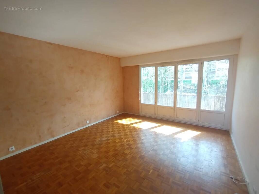 Appartement à AUBERGENVILLE