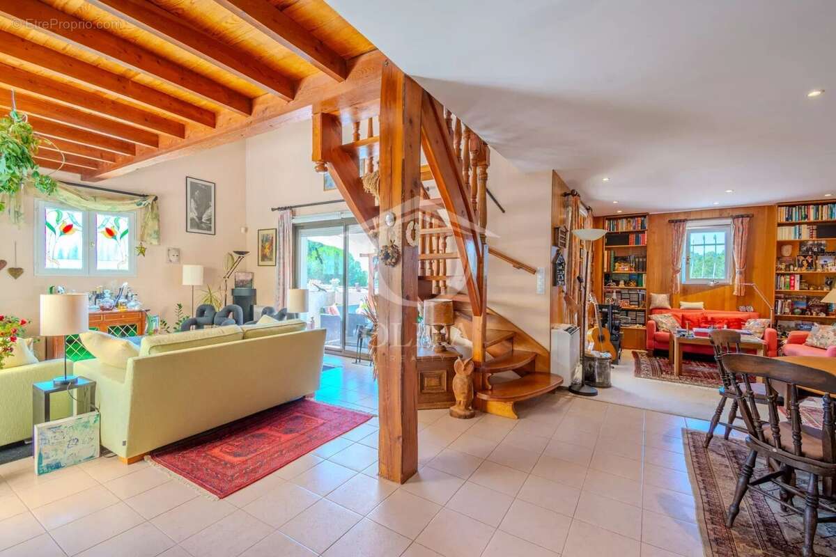 Maison à VILLENEUVE-LOUBET