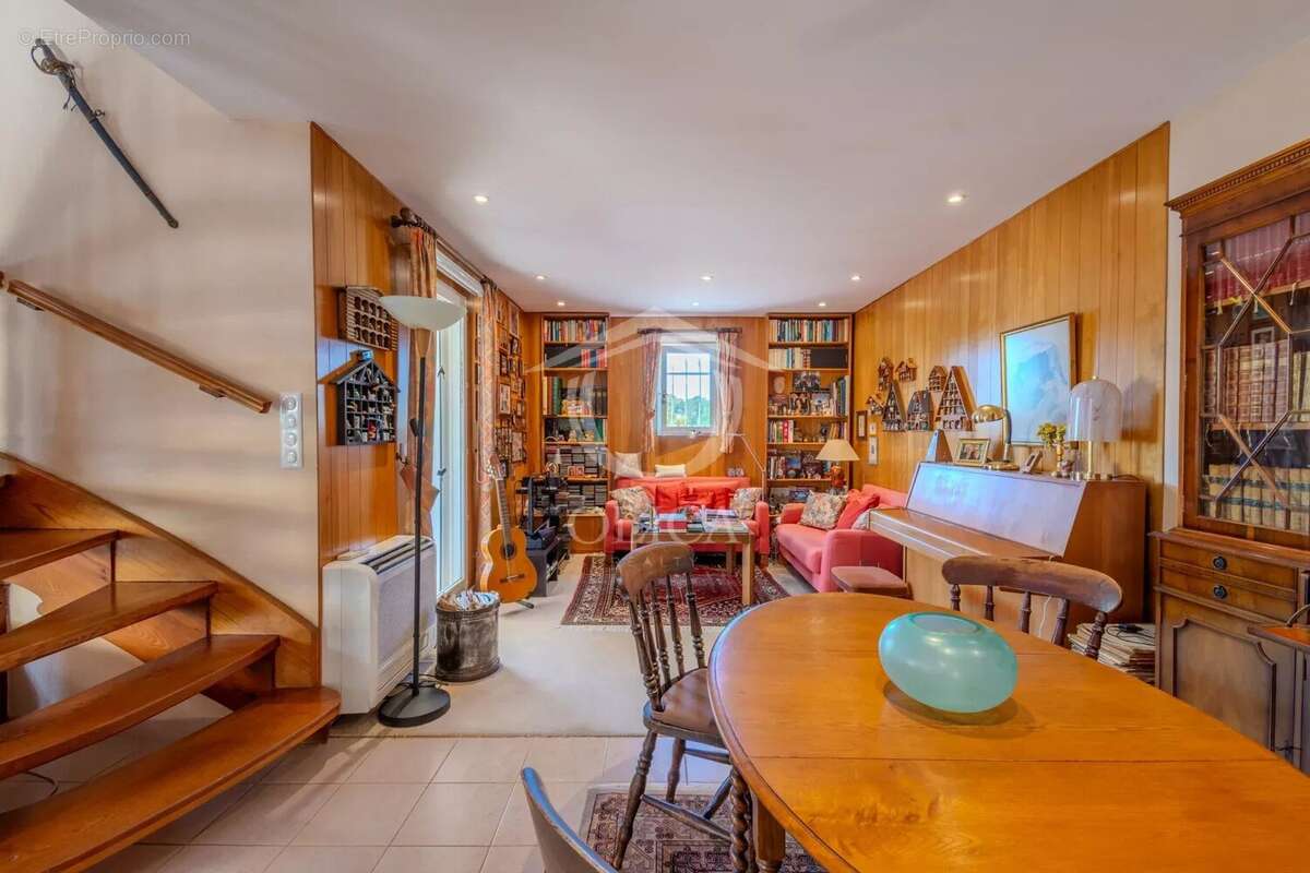 Maison à VILLENEUVE-LOUBET