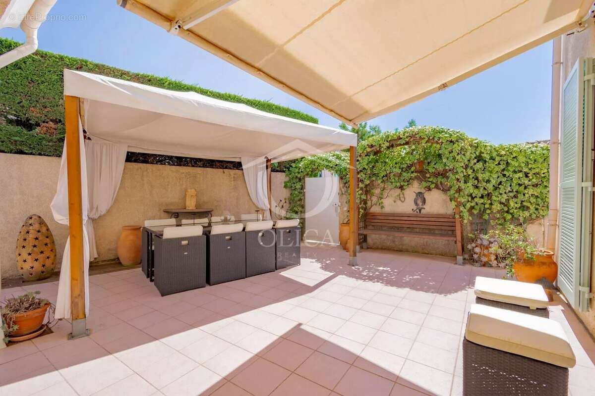 Maison à VILLENEUVE-LOUBET