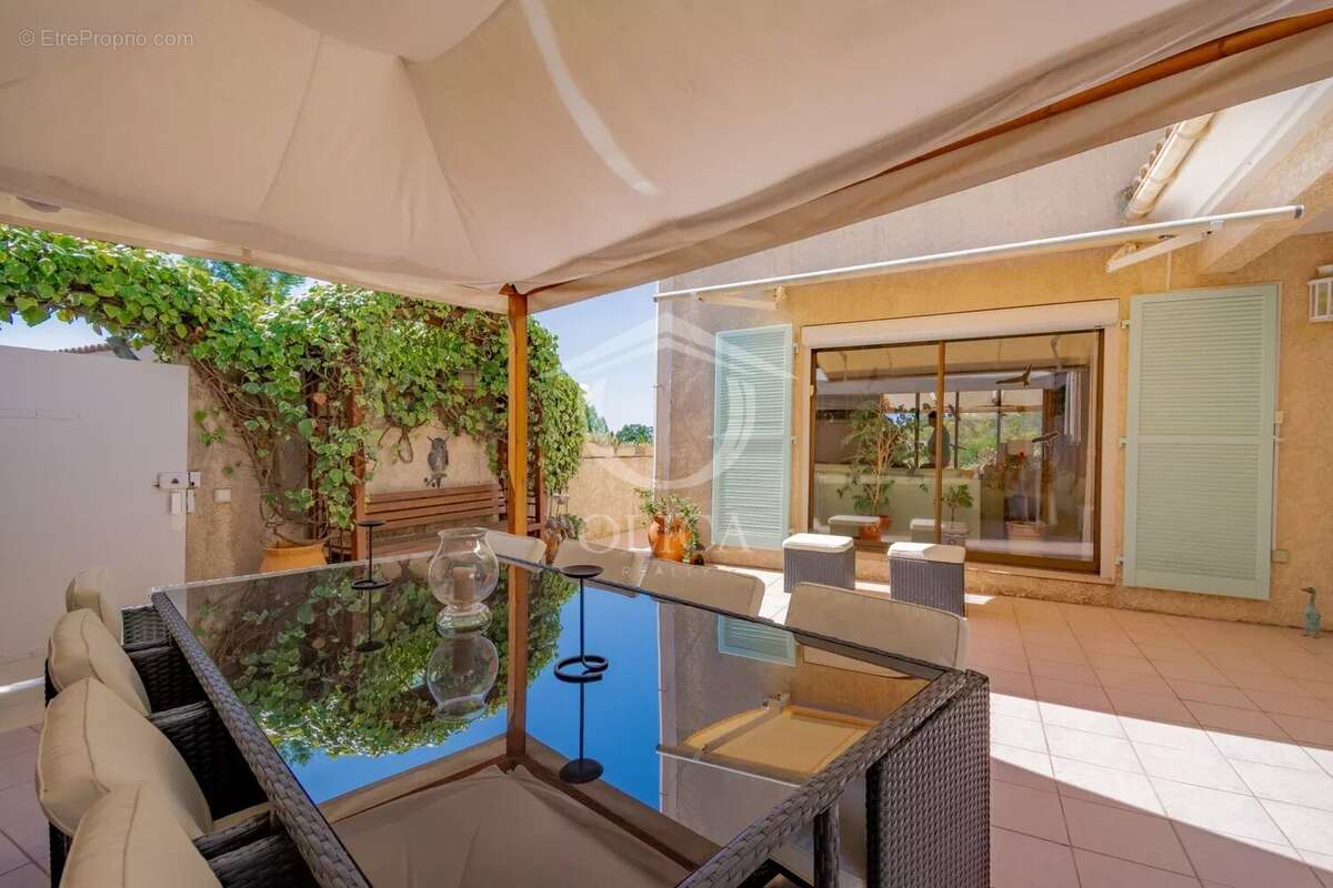 Maison à VILLENEUVE-LOUBET