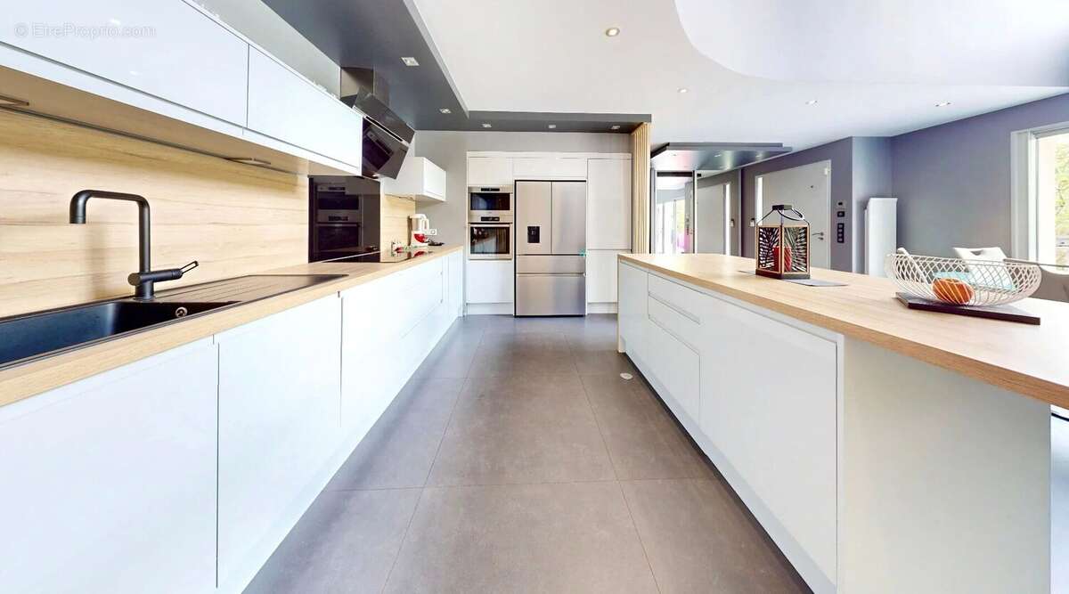 Maison à LA GARENNE-COLOMBES