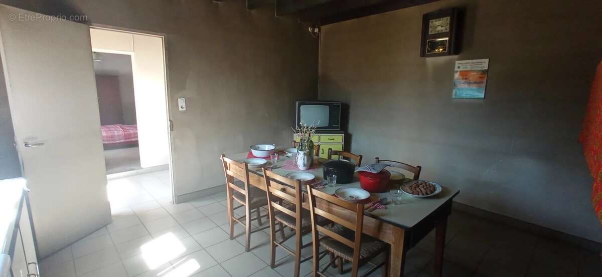 Maison à CHATEAU-GARNIER