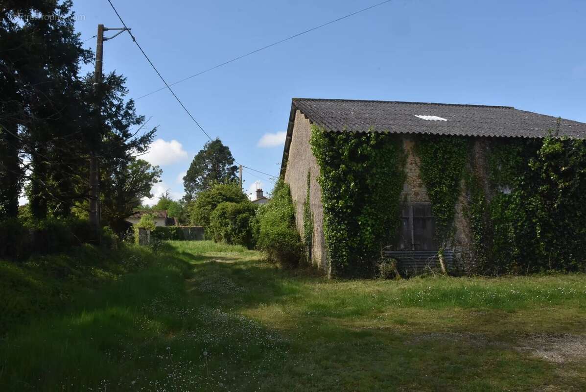 Maison à CHATEAU-GARNIER