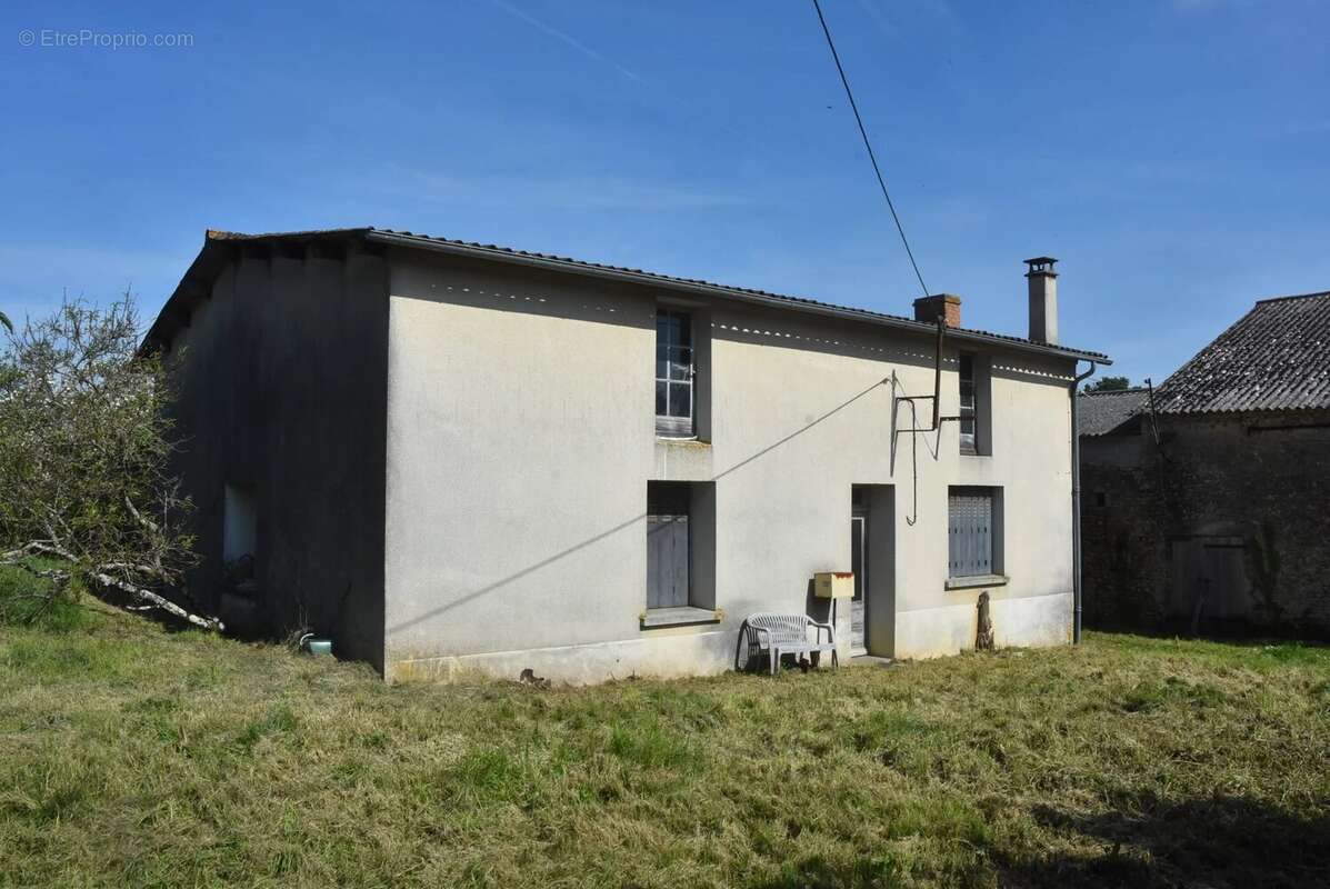 Maison à CHATEAU-GARNIER