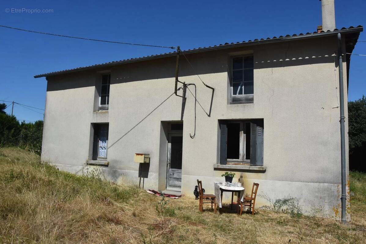 Maison à CHATEAU-GARNIER