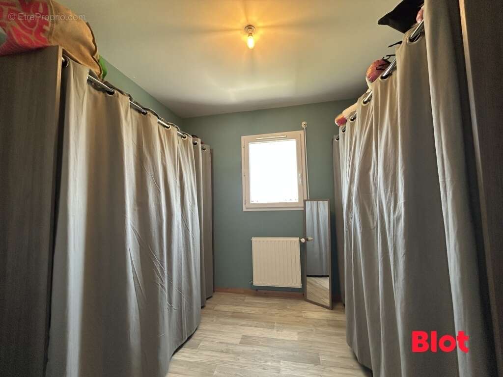 Maison à SAINT-GUINOUX