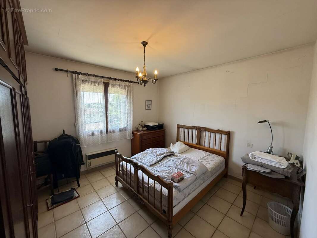 Maison à MONTELIMAR