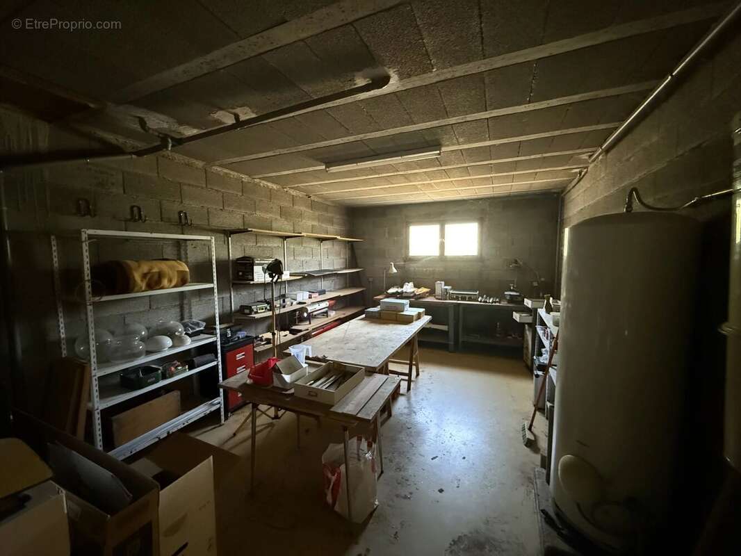 Maison à MONTELIMAR