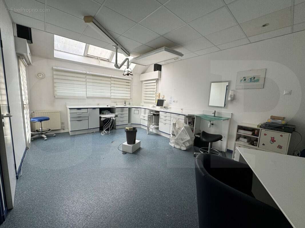 Commerce à CHARTRES-DE-BRETAGNE