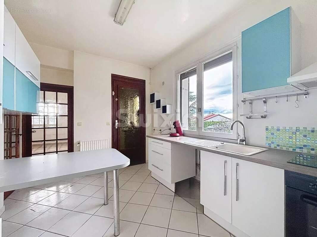 Maison à DECINES-CHARPIEU