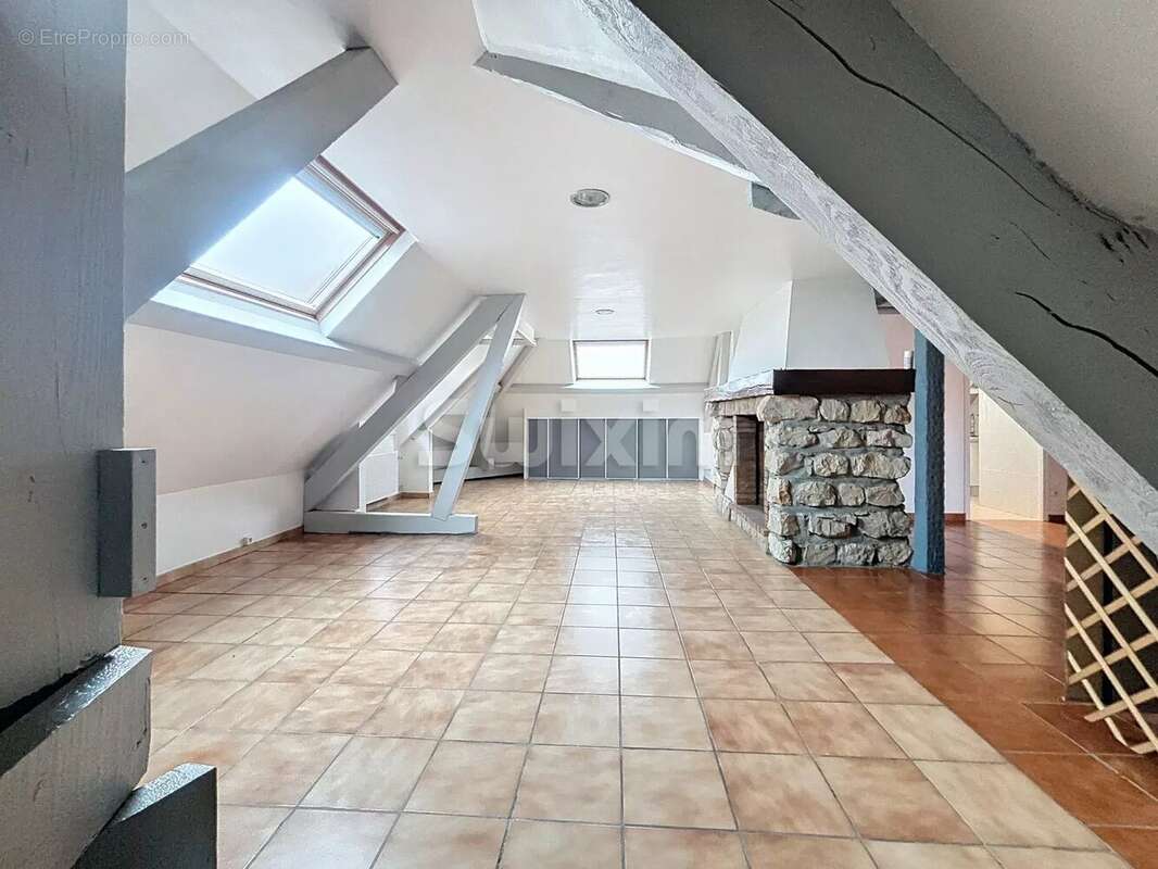 Maison à DECINES-CHARPIEU